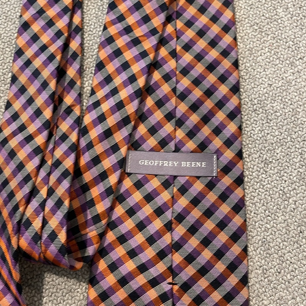 Geoffrey Beene black Iran’s and purple tie - Picture 3 of 3